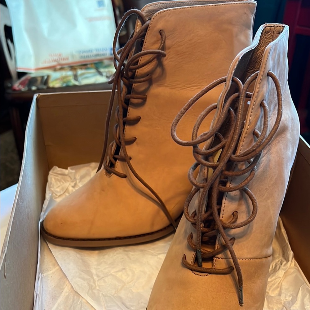 Kelsi Dagger Cream Lace Up Boots - Picture 6 of 6